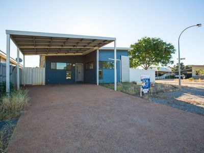 2 Bow Brace, South Hedland