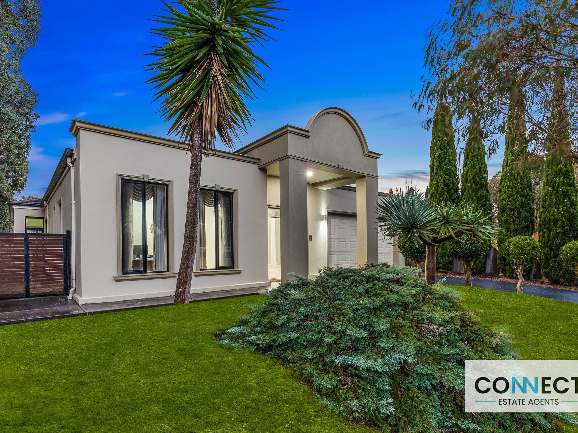 33 Champagne Grove, Narre Warren South