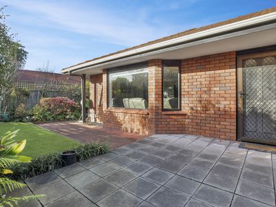 1 / 15 Pehi Kupa Street, Waikanae