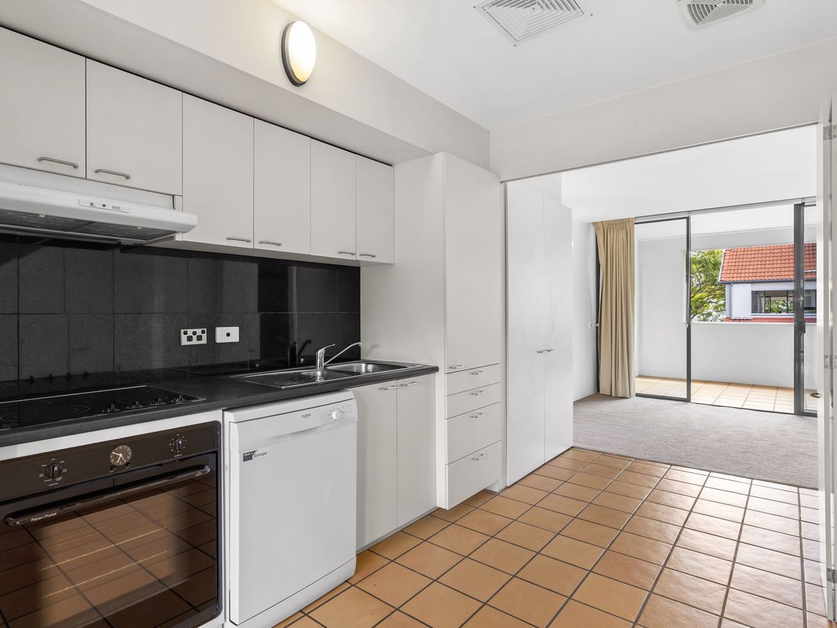 34 / 120 Sydney Street, New Farm