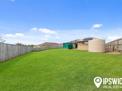 14 Brolga Street, Lowood