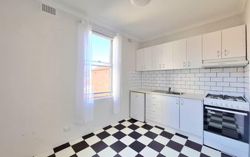 2 / 127 Alison Road, Randwick