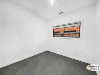 9 Valance Street, Tarneit