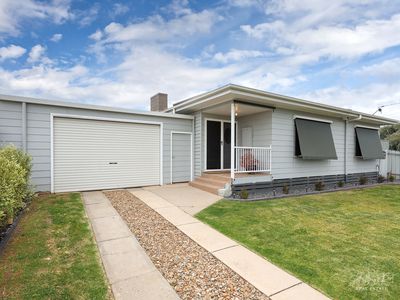 112 COLMAN STREET, Wodonga