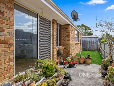 9 State Place, Albion Park