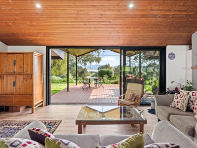1511 Lake Road, Bethanga
