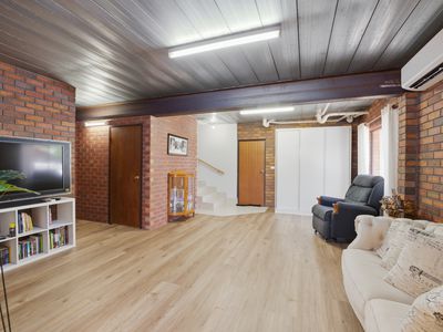 28 Holmes Crescent, Griffith