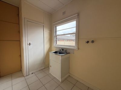 1 / 4 Margaret Street , Werribee