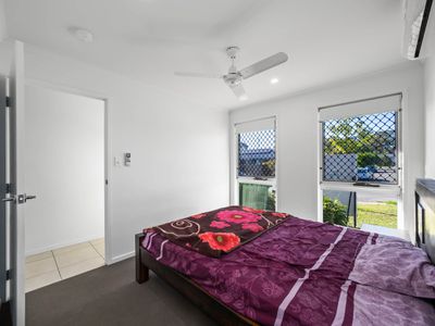 1&2 / 9 Como Place, Waterford West