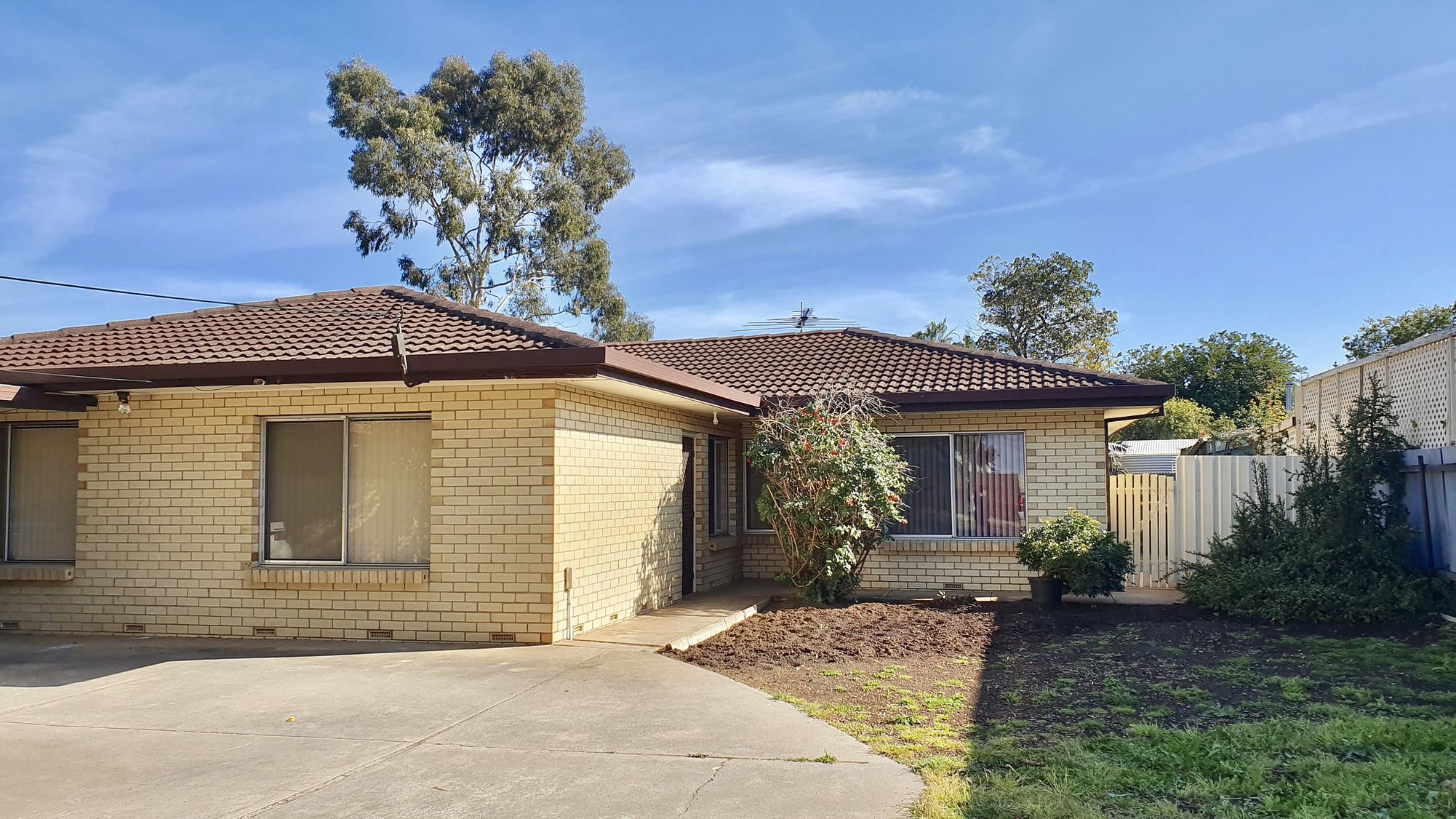 2 / 835 Grand Junction Road, Valley View