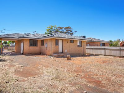 22 Phoenix Place, South Kalgoorlie