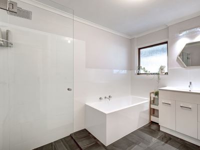 2 Garden Crescent, Murray Bridge