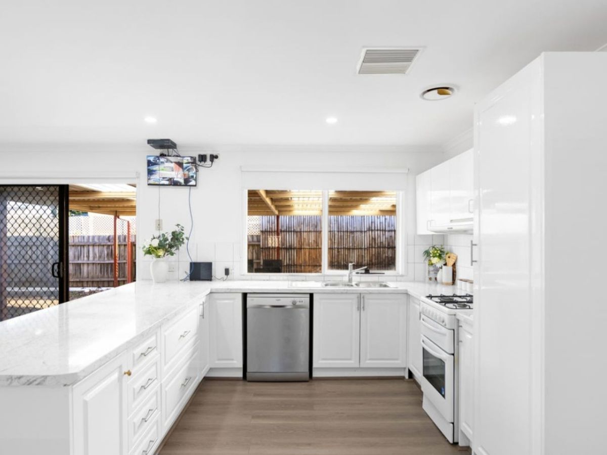 80 Yarcombe Crescent, Craigieburn