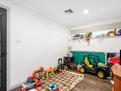 16 Pira Avenue, Karlkurla