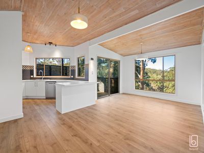 39 Lake Shore Drive, North Avoca