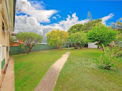 55 Roseberry Pde, Wynnum West