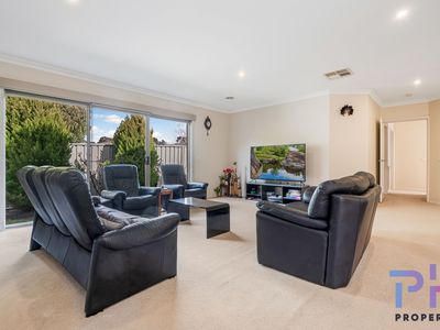 6 Waterview Drive, White Hills