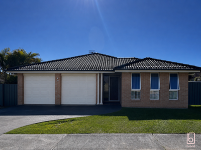 47 Piper Drive, Hamlyn Terrace