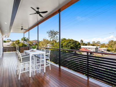 16 Dorrigo Street, Stafford Heights