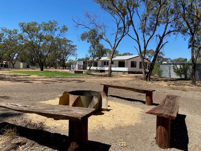 65 Swan Hill Road, Moulamein