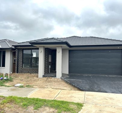 11 Amadeus Street, Clyde