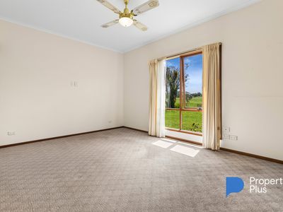 3932 Harmony Way, Harcourt North
