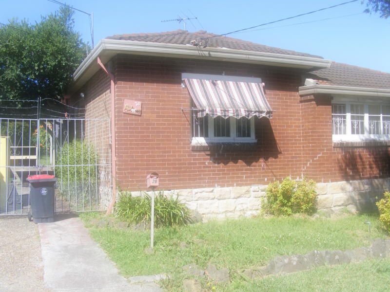 26 Wade, Campsie