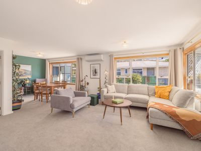 6 Laing Crescent, Heathcote Valley