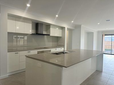 22 Wetherby Circuit, Lara