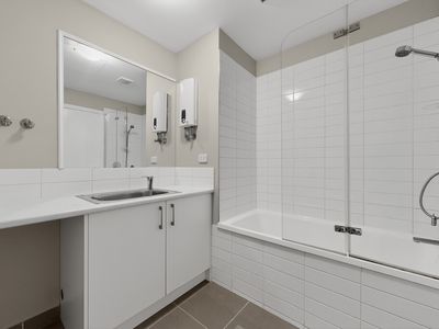 18 / 3-5 Hutton Street, Dandenong