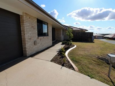 2 / 2 Osprey Court, Lowood