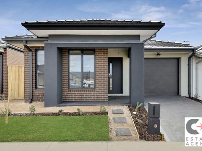 6 BRUSHTON STREET, Manor Lakes