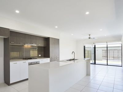 45 Eagle Parade, Rochedale