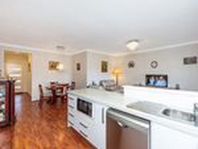 14 / 21 Southmead Green, Erskine