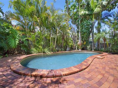 9 Orlando Crescent, Springwood