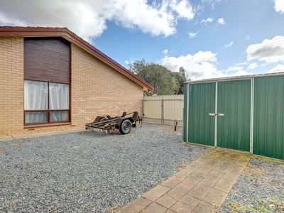 2 Garden Crescent, Murray Bridge