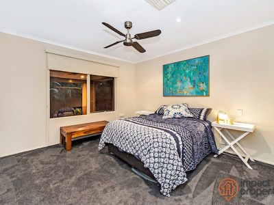 54 Ross Smith Crescent, Scullin