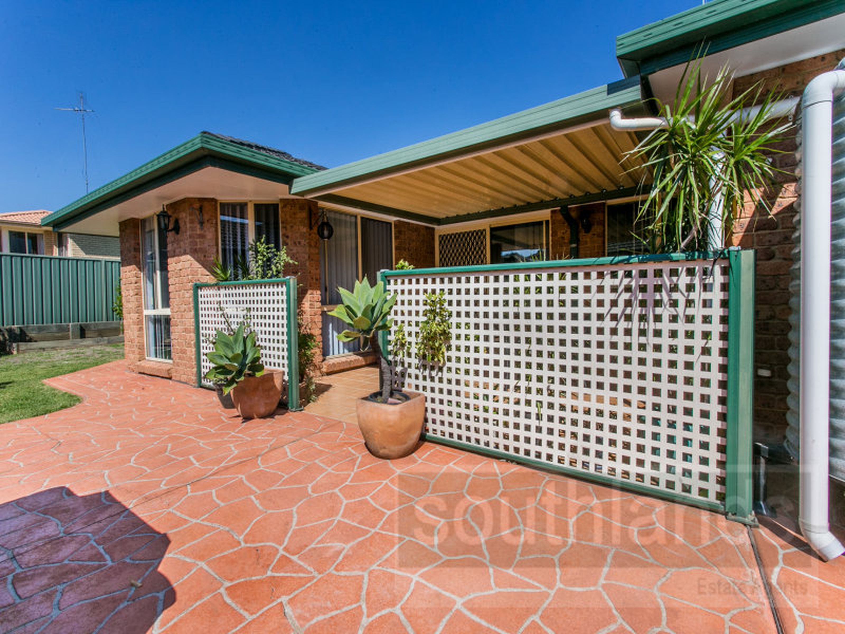 18 Sunbird Terrace, GLENMORE PARK