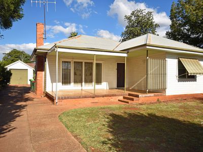 10 Trelanvean Street, Dubbo