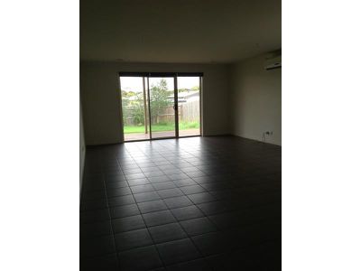 25 Moss Road, Leopold