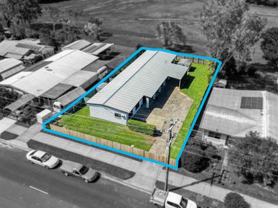 60 Hollywood Boulevard, White Rock