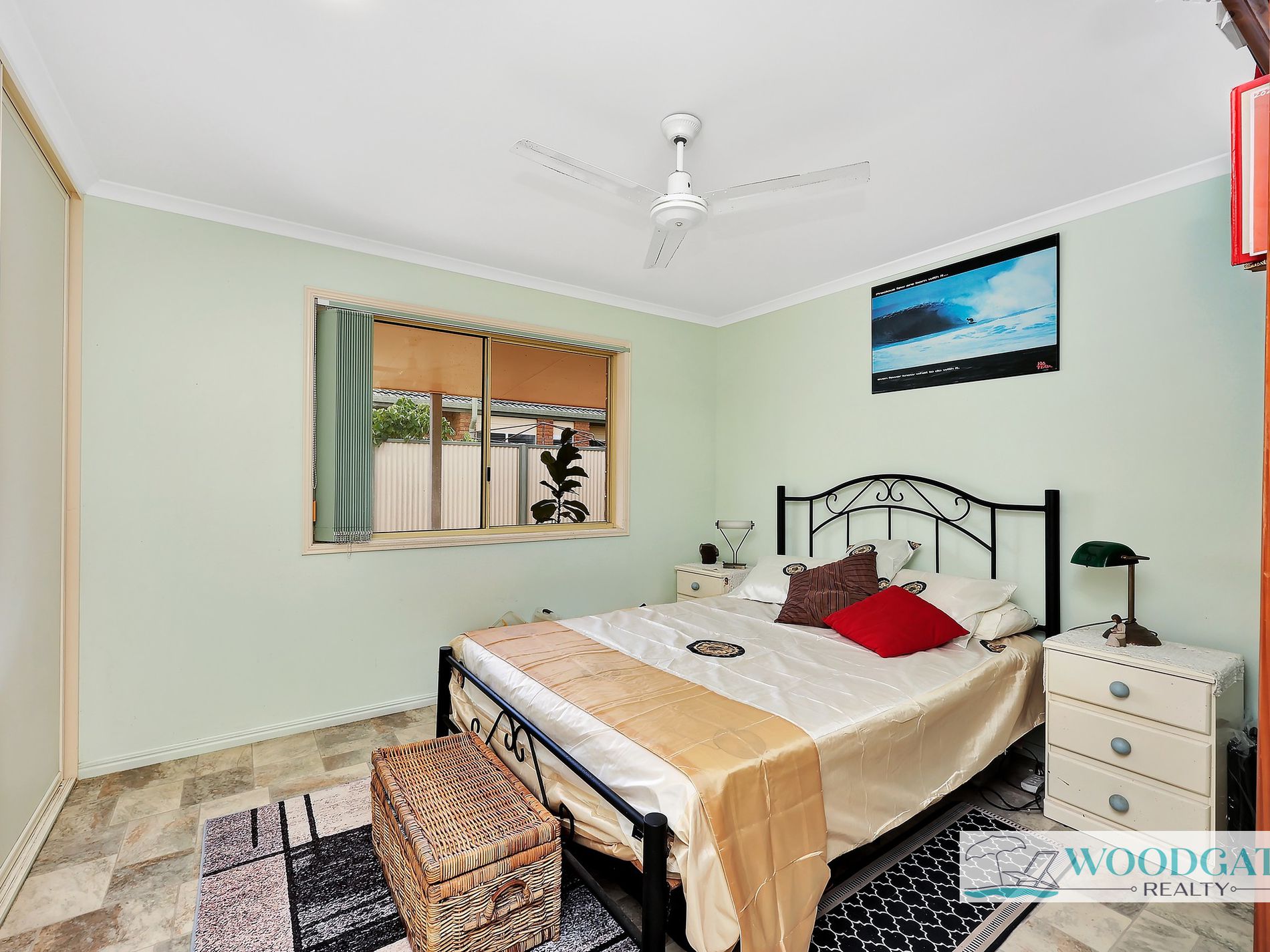 10 LORIKEET AVENUE, Woodgate