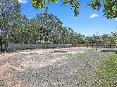 10 Senorita Parade, Urangan