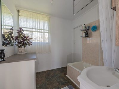 36 Sinclair Cres, Seymour