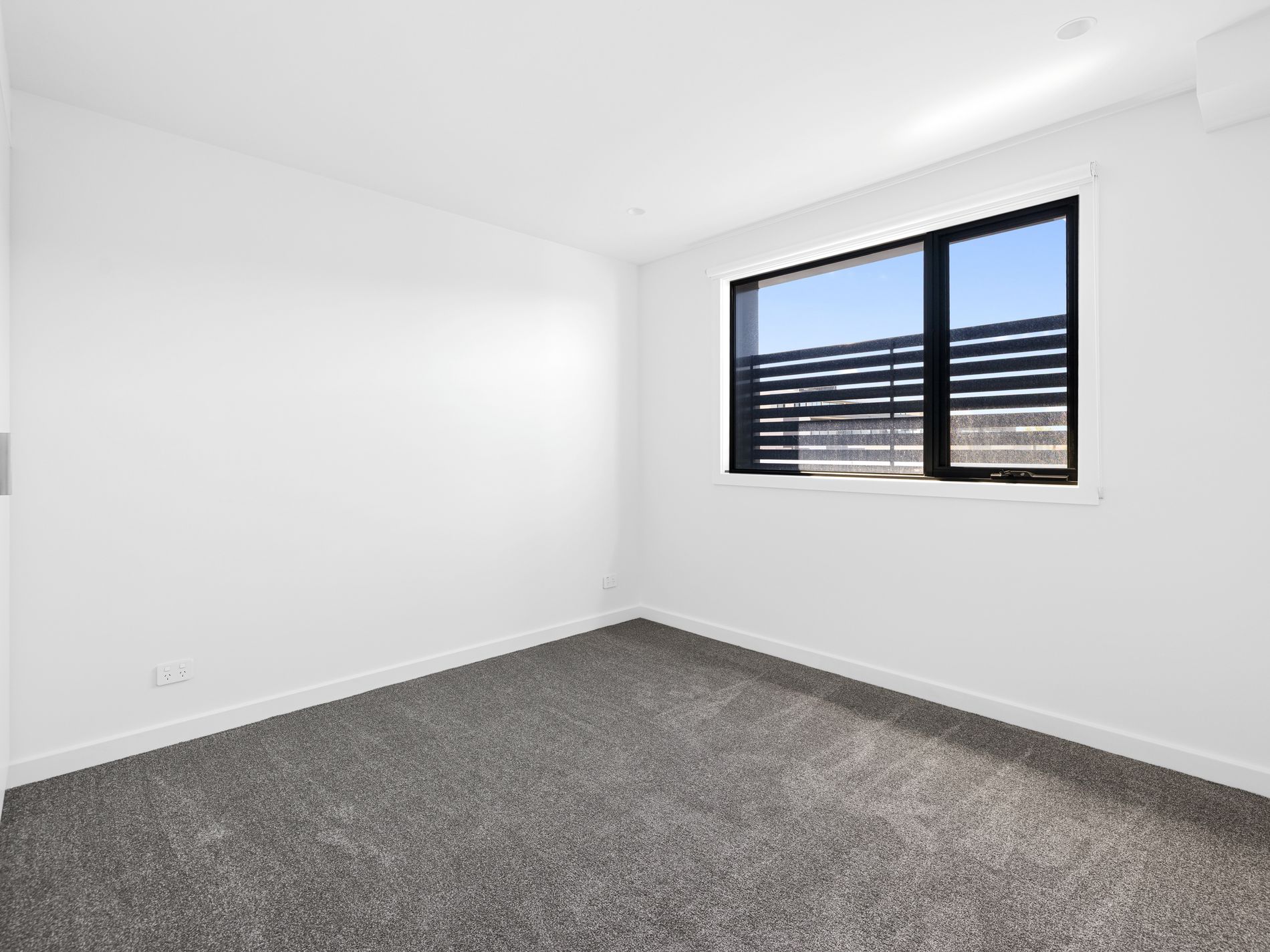 4 / 12 Irvine Crescent, Brunswick West