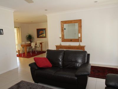 8 Neelong Court, Warana