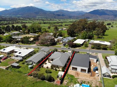 22 Hores Lane , Tawonga