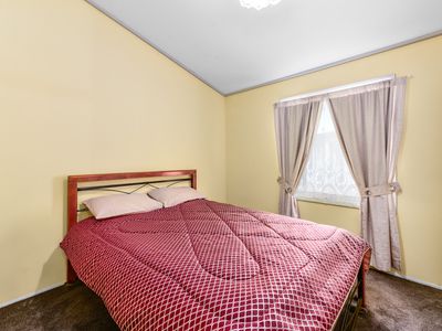 14 Seebohm Street , Tantanoola