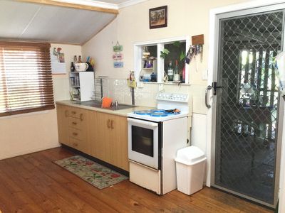 11 DUNDEE LANE, Queenton