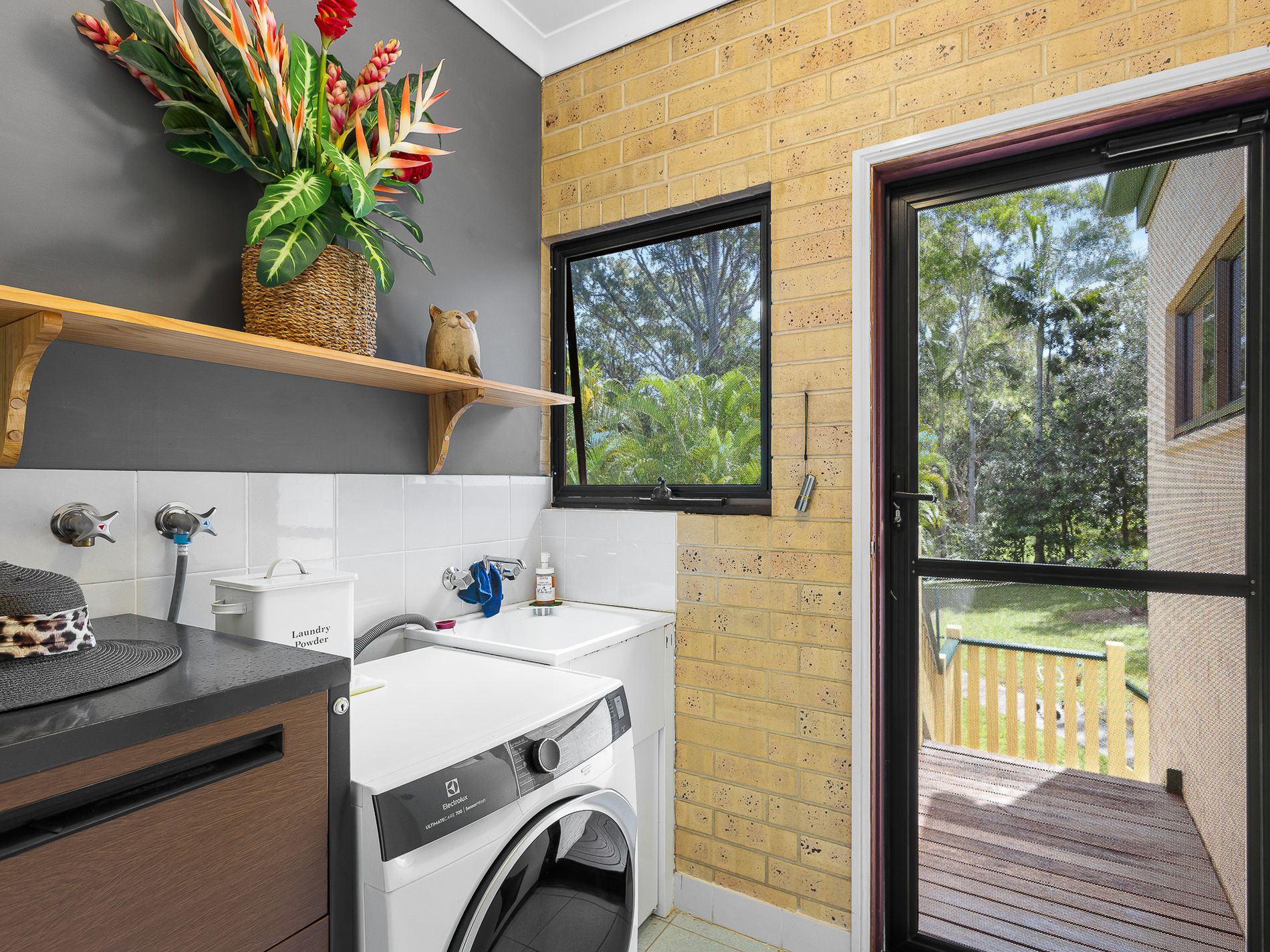 6 Peacock Court, Pomona